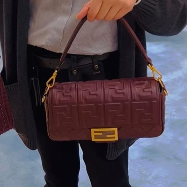 極美品■ FENDI フェンディ ナッパレザー グローブ size 6 1/2 DSCN0666_2.jpg?v=1716353915&