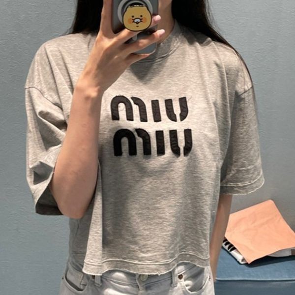 MiuMiu ロゴ刺繍入りTシャツ MIU MIU - MIUMIU ミュウミュウ クロップドTシャツ ロゴ刺繍