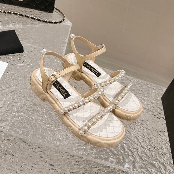 【揺れるCCチャームが可愛い♪】シャネル★サンダル org.jpg