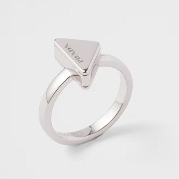 PRADA プラダ メタル リング 1IA017 ＊日本公式未掲載品＊ PRADA】国内未掲載商品 プラダ ロゴ メタル リング (PRADA/指輪