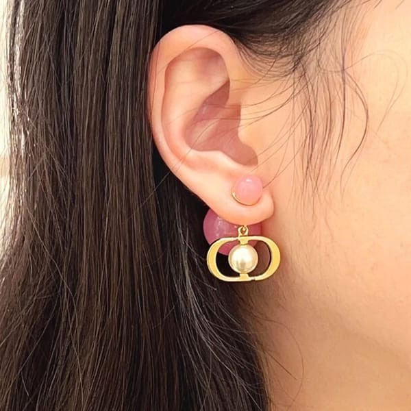 【華やかで上品♪】DIOR レジンパール＆バタフライ ピアス DIOR | DIOR Fashion JA | ファッション＆アクセサリー
