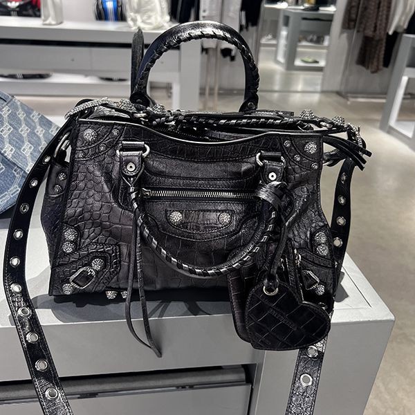Balenciaga neo cagoleチャーム バレンシアガ シティ 偽物 neo cagole s ハートチャーム b08282