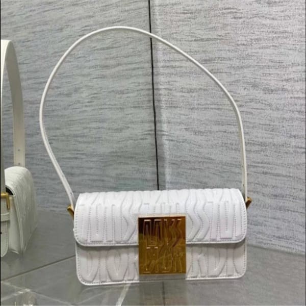 Dior ◆ Miss Dior フラップバッグ Dior Women Miss Dior Flap Bag White and Black Miss Dior