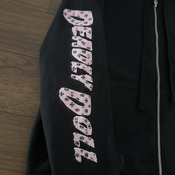 クロムハーツ x Deadly Doll パーカー 偽物†話題のコラボ