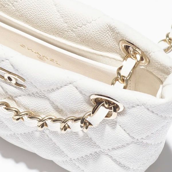 コンパクトサイズ♪【CHANEL】25C チェーンクラッチバッグ 洗練されたブラック ミニサイズ 25C【CHANEL】チェーンクラッチ