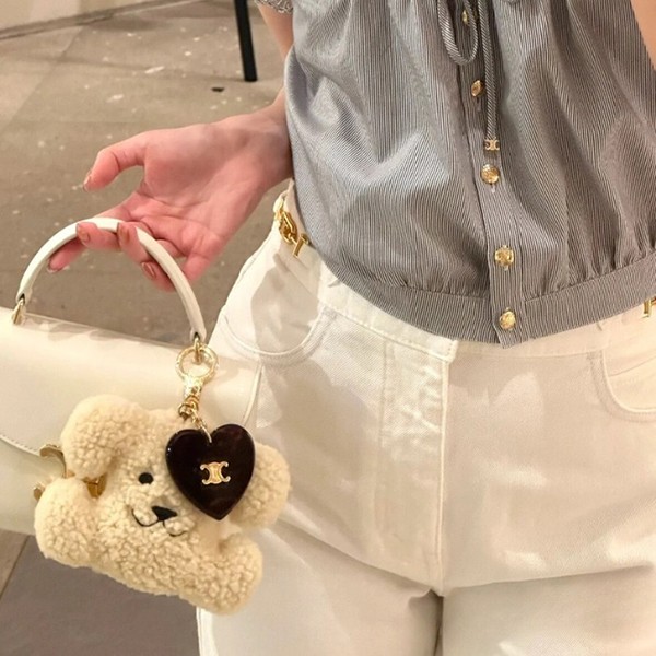 セールで奇跡の入荷！】セリーヌ シアリング トリオンフ
