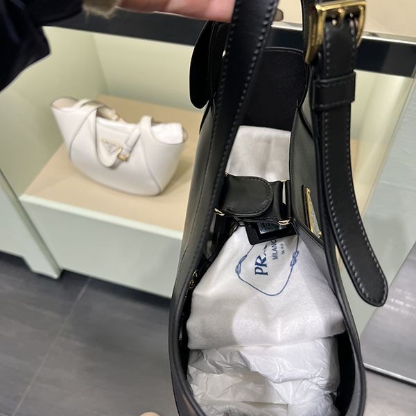 ★PRADA/プラダ★ レザー トートバッグ 1BG483 プレゼントに最適【プラダ】 大人 レザートートバッグ スーパー
