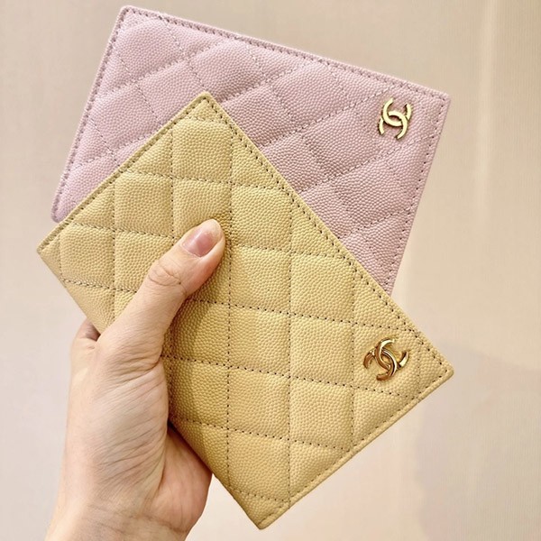 【パステルカラーが可愛い♪】CHANEL パスポートケース 最新でオシャレパステルカラーがかわいい♪【シャネル