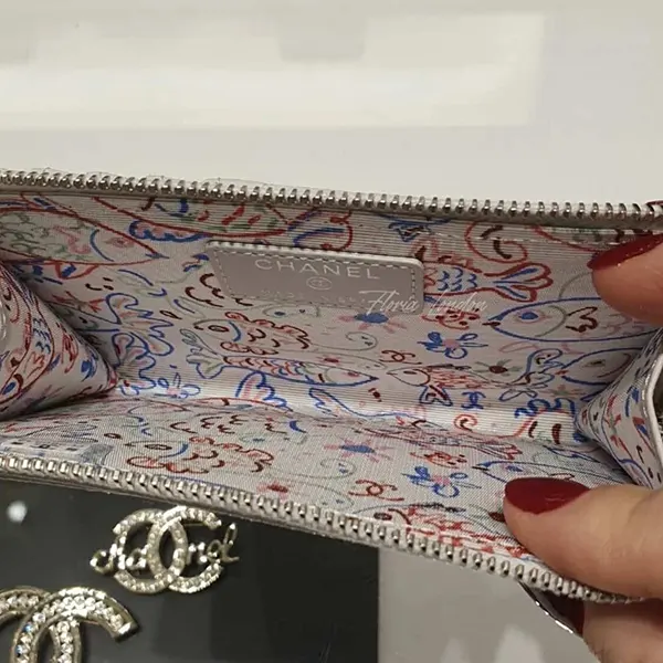 【限定ロゴが可愛い♡】CHANEL フラグメントケース 人気♡コンパクトで可愛い【CHANEL】フラグメントケース (CHANEL