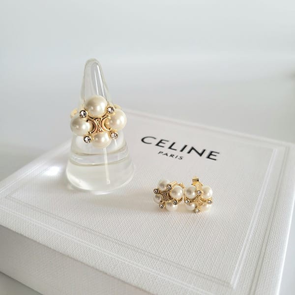 ［大人気！］CELINE レペルル ピアス 461JY6RPS01GI 大人気！］CELINE レペルル ピアス 461JY6RPS01GI (CELINE