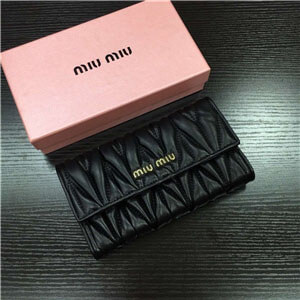hanamiu miu ミュウミュウ　ラブレター型 財布 ウォレット 人気◇ミュウミュウ コピー ラブレター 財布ウォレット